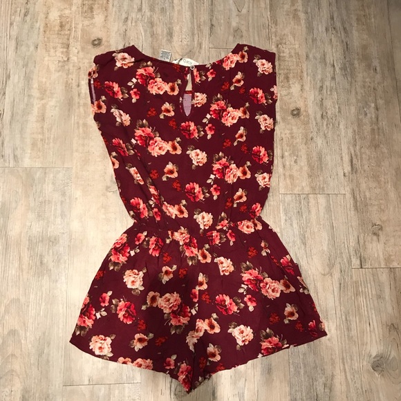 Floral Romper - Picture 3 of 3